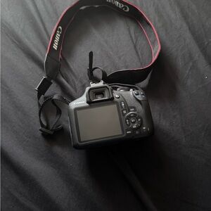 Canon EOS Rebel T7 DSLR Video retro lens kit with EF-S 18-55mm and EF 75-300mm